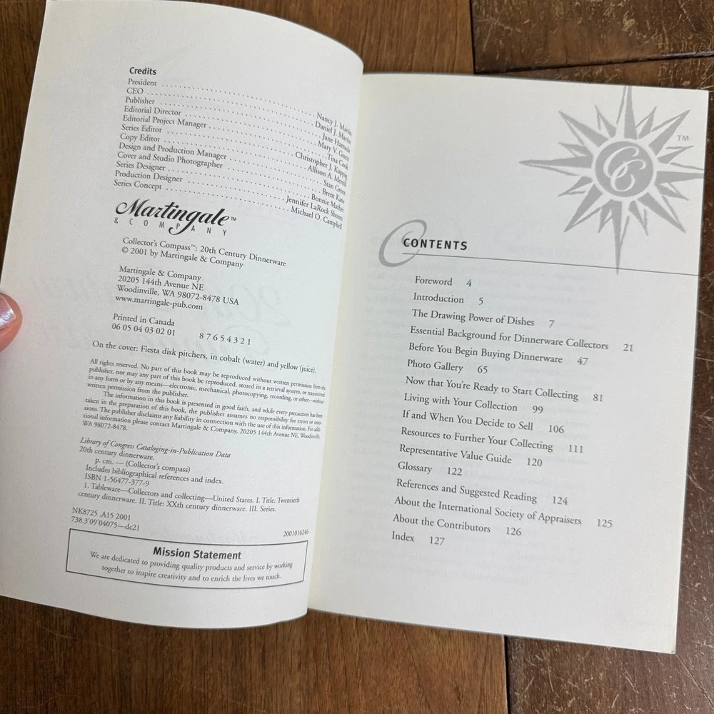 Collector's‎ Compass 20th Century Dinnerware Identification Reference Book